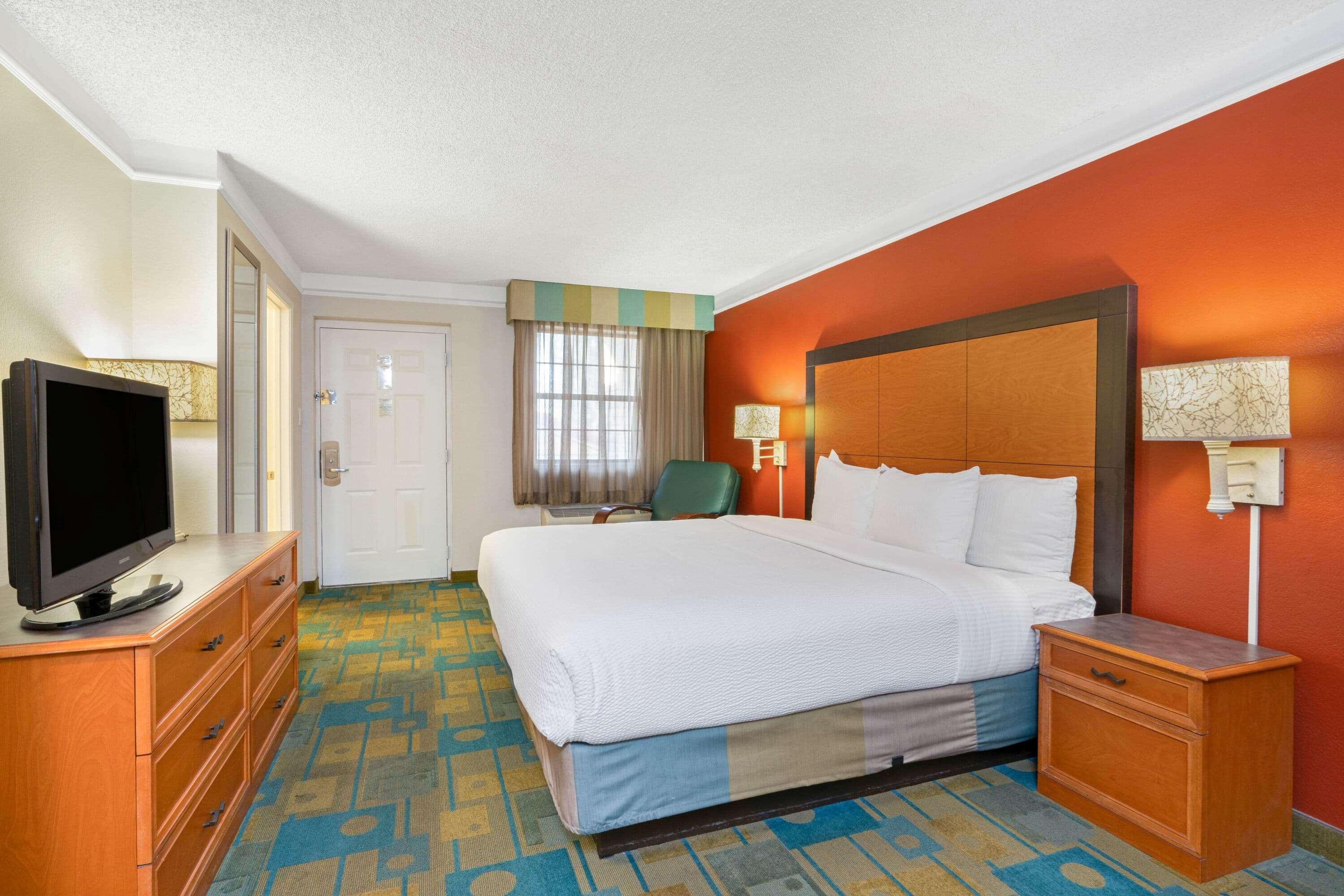 La Quinta Inn By Wyndham Phoenix Sky Harbor Airport Tempe Buitenkant foto
