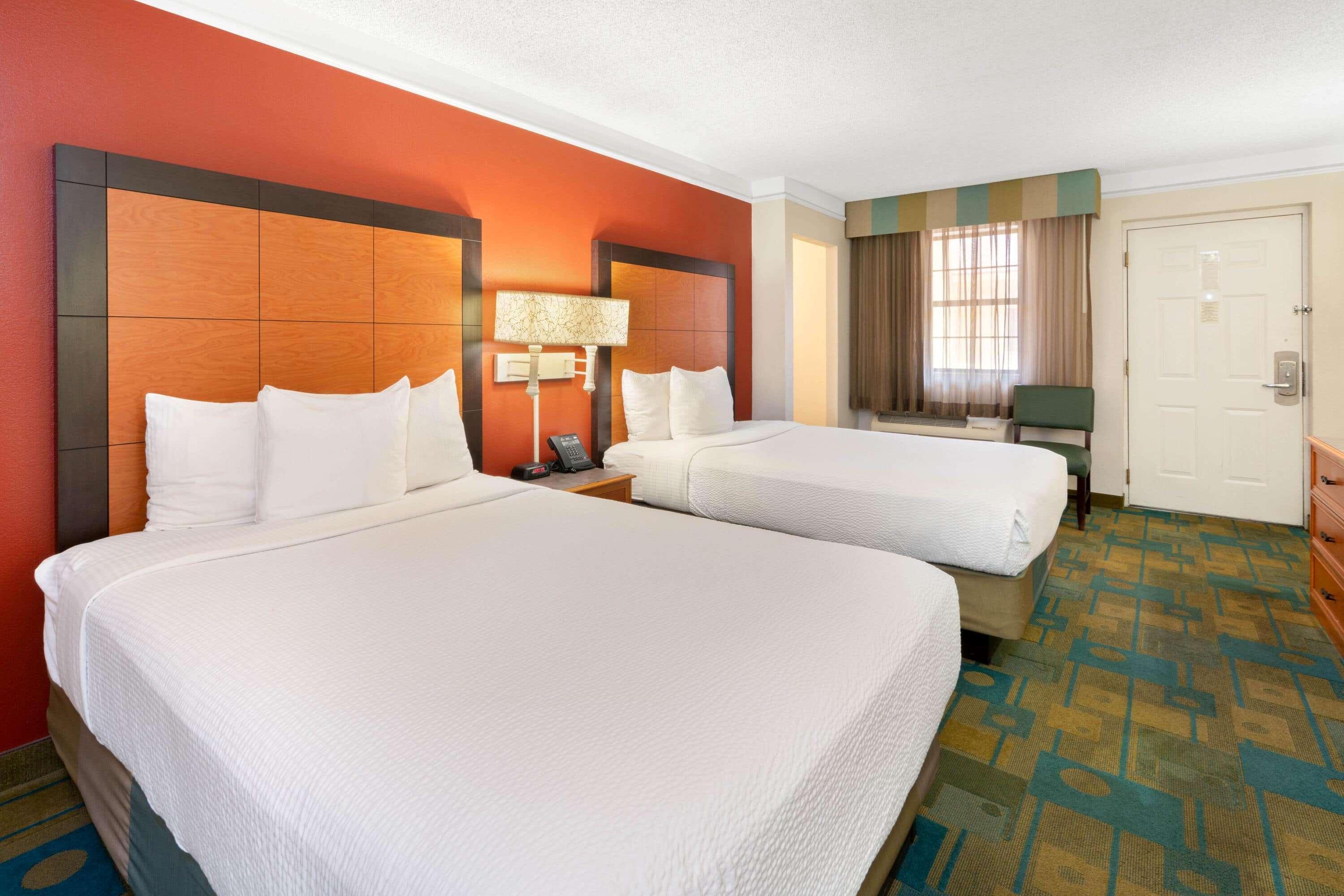 La Quinta Inn By Wyndham Phoenix Sky Harbor Airport Tempe Buitenkant foto