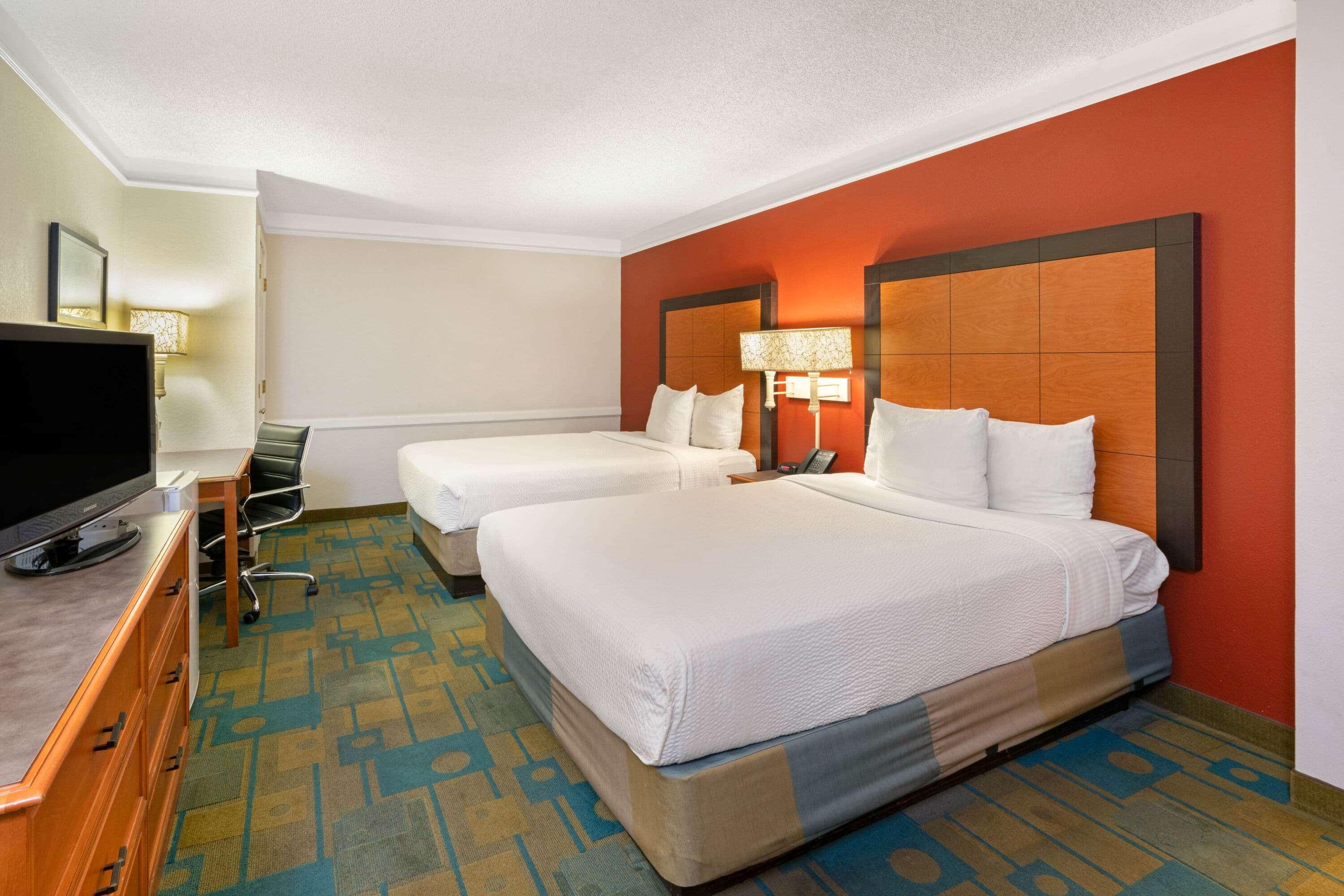 La Quinta Inn By Wyndham Phoenix Sky Harbor Airport Tempe Buitenkant foto