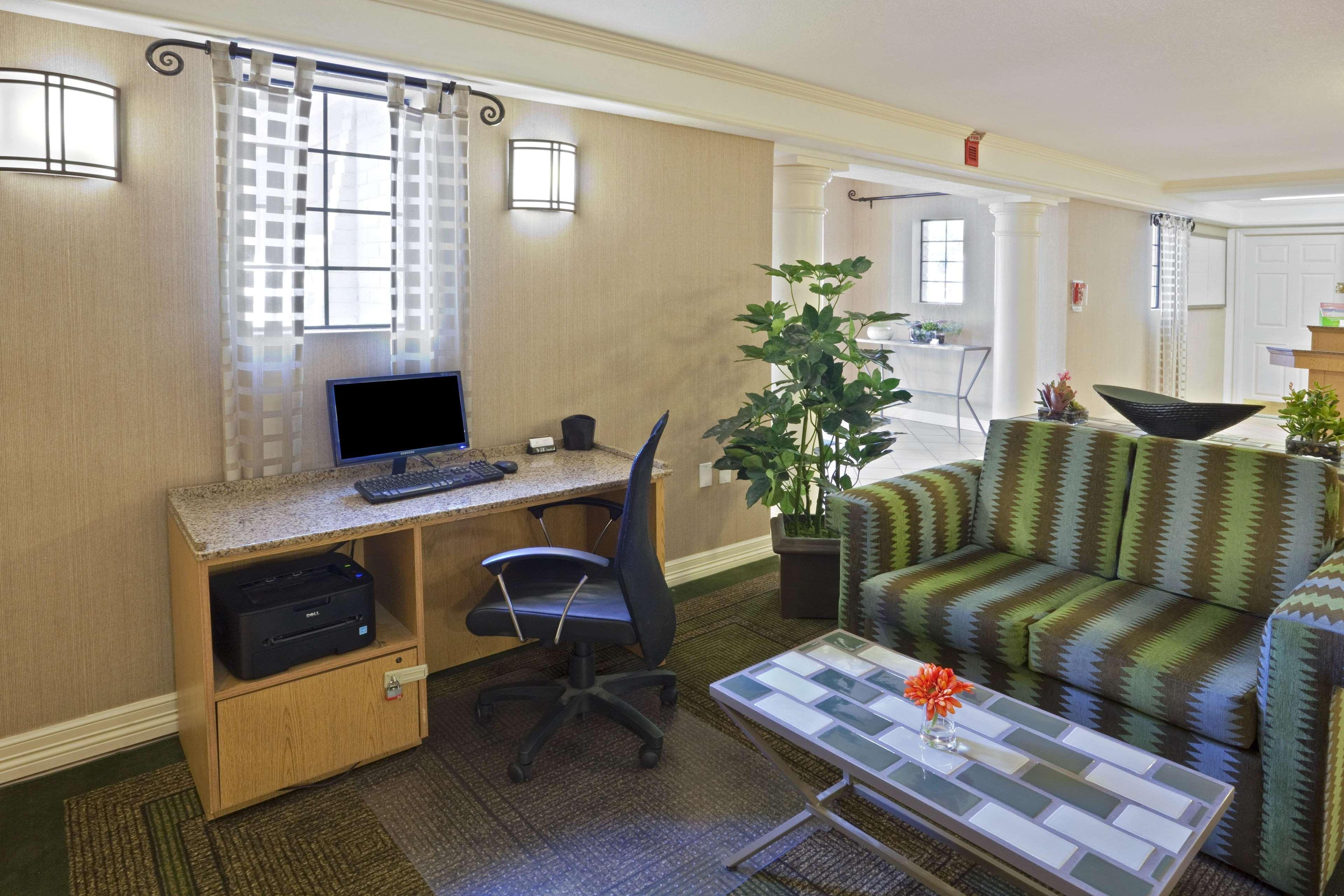 La Quinta Inn By Wyndham Phoenix Sky Harbor Airport Tempe Buitenkant foto