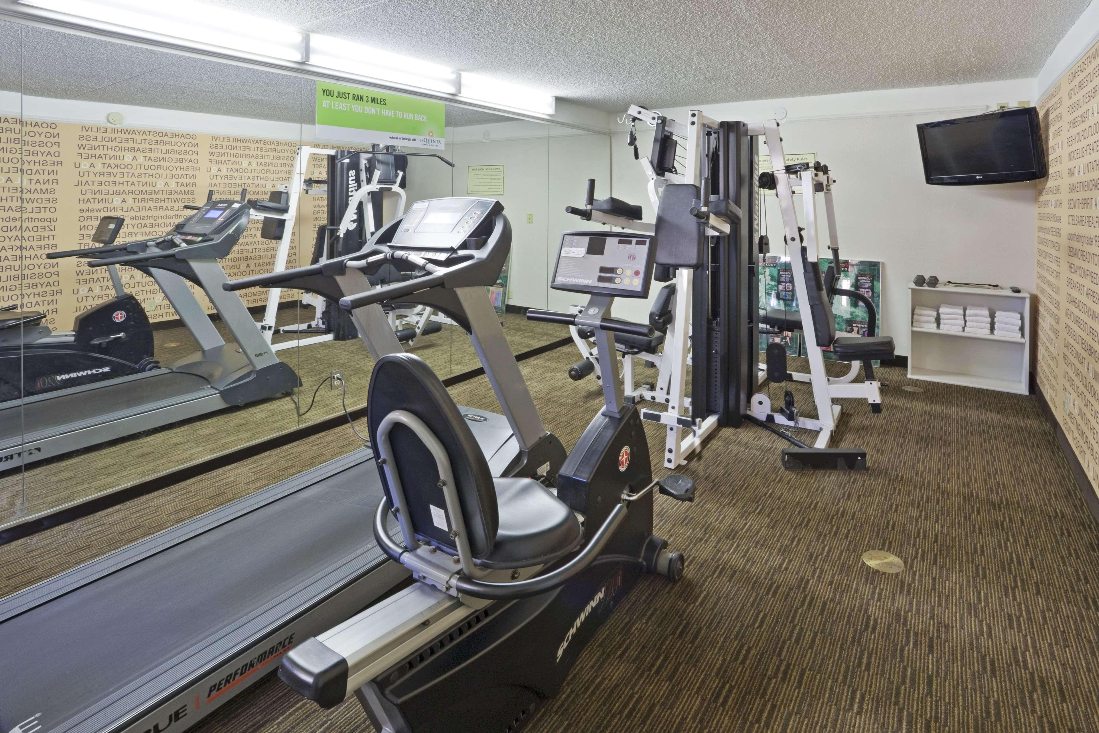 La Quinta Inn By Wyndham Phoenix Sky Harbor Airport Tempe Buitenkant foto