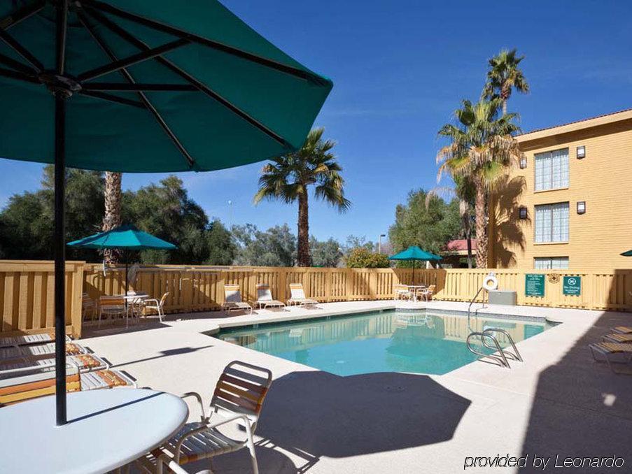 La Quinta Inn By Wyndham Phoenix Sky Harbor Airport Tempe Buitenkant foto